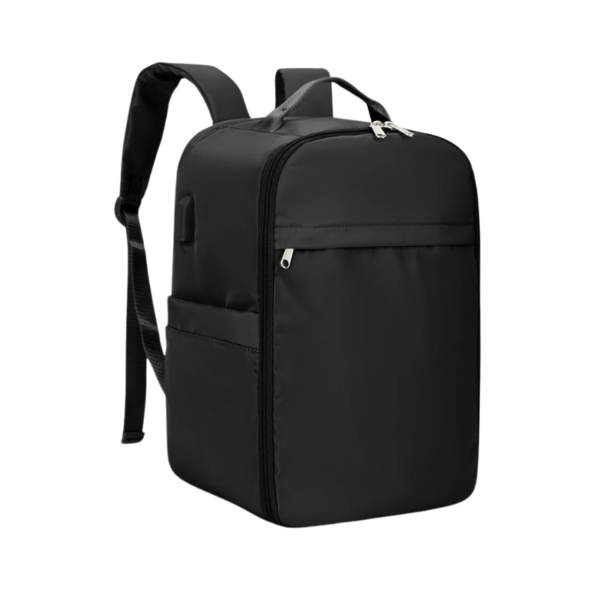 Sac à dos noir compact pour voyage en avion, parfait pour le transport de bagages légers.